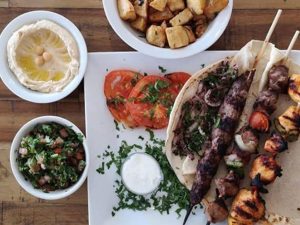 Les secrets du véritable Shawarma Libanais chez Adonis Bordeaux capuins
